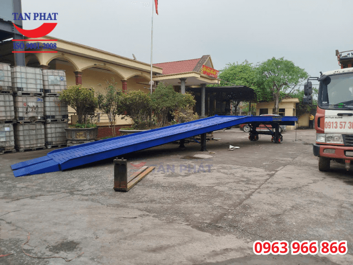 cầu dẫn lên cont 8 tấn 13x2.35m