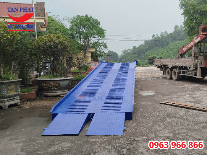 cầu dẫn lên cont 8 tấn 13x2.35m