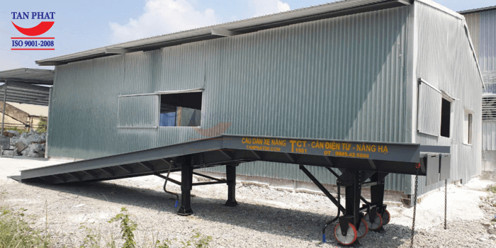 Cầu có kết cấu khung dầm chắc chắn, đảm bảo tính an toàn và độ bền của sản phẩm