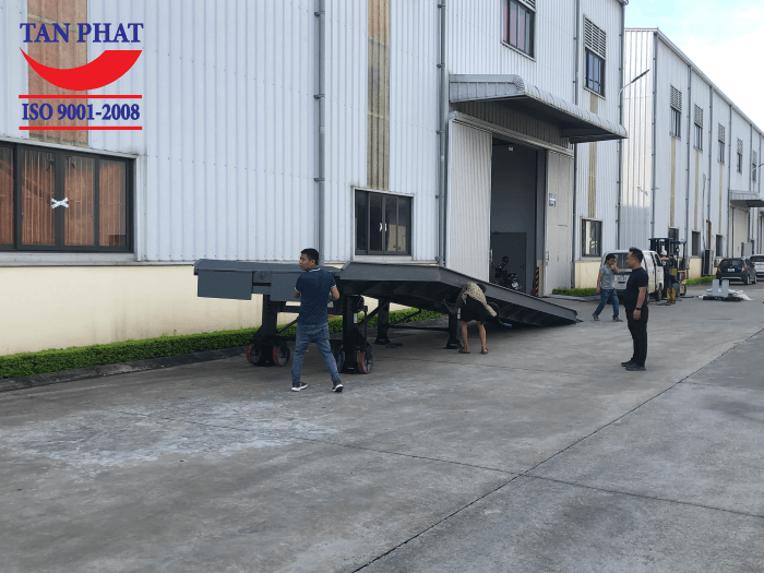 Tân Phát lắp đặt và bàn giao cầu tận nơi cho khách hàng