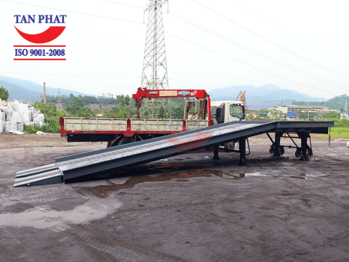 Cầu sử dụng kết cấu dầm U, I chắc chắn, đảm bảo khả năng chịu tải theo nhu cầu sử dụng của khách hàng