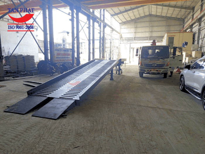 Cầu được lắp đặt và bàn giao hoàn thiện tận nơi cho khách hàng