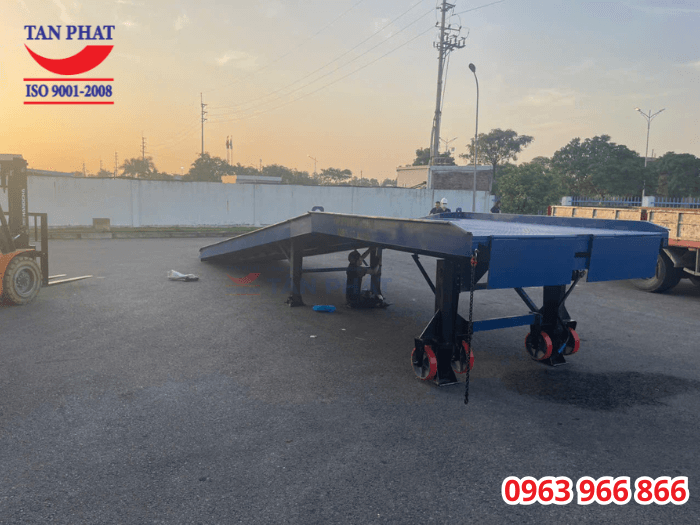 Kết cấu dầm U, I đúc đan xen, đảm bảo khả năng chịu lực và độ bền của thiết bị