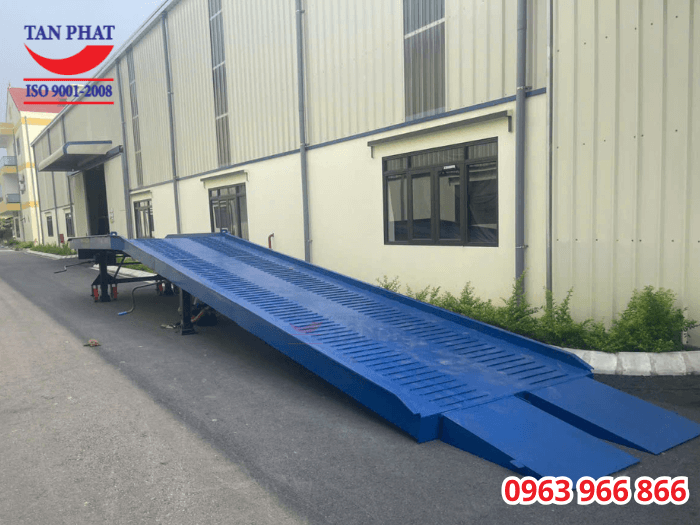 Cầu dẫn giúp giảm thiểu chi phí, nhân công và thời gian bốc xếp hàng hóa của doanh nghiệp