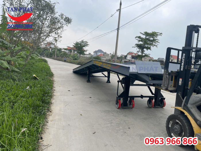 Cầu dẫn được lắp đặt hoàn thiện và thử tải trước khi bàn giao cho khách hàng