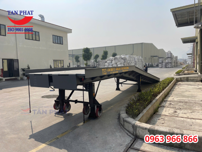 cầu lên cont 12 tấn tại hà nam