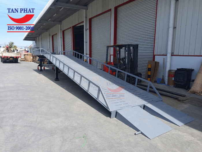 Cầu dẫn xe nâng 10 tấn, 11m lắp đặt và bàn giao hoàn thiện tại TP. Thái Nguyên