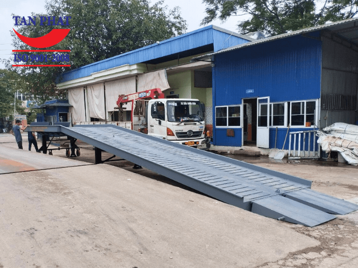 Cầu xe nâng bàn giao tại Vĩnh Phúc có kích thước 13.000x2.350mm