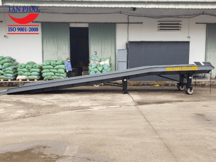 Cầu dài 11m, độ chịu tải 6-8 tấn tiêu chuẩn