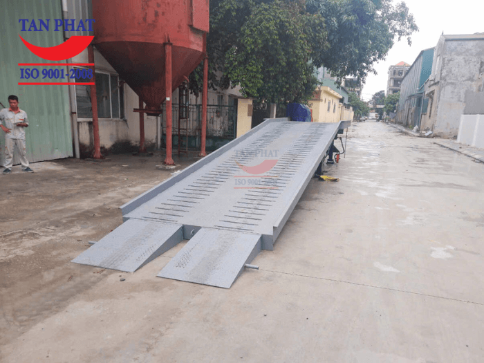 Cầu dẫn xe nâng 6 tấn bàn giao tại huyện Đan Phượng, TP. Hà Nội