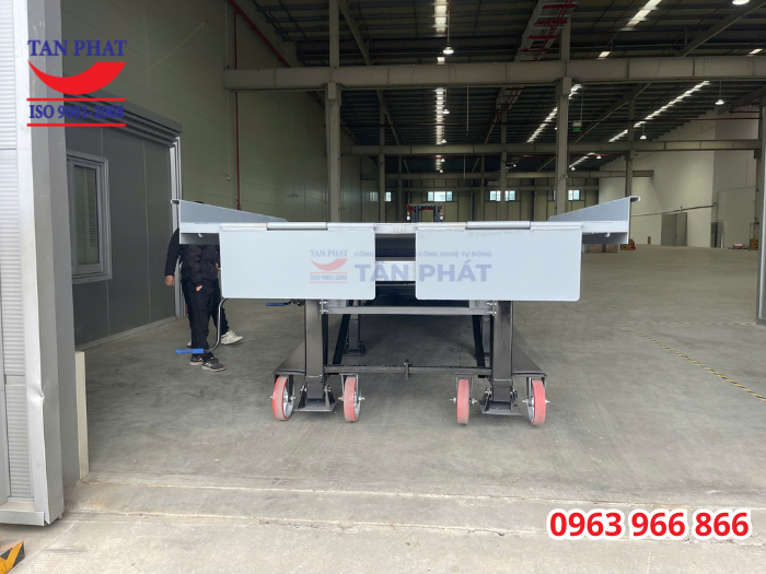 cầu lên container 8 tấn 10m giao tại Thái Nguyên