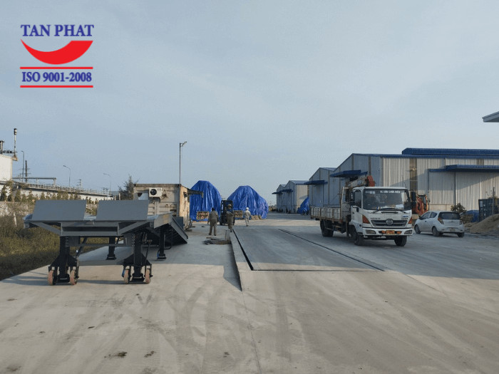 Cầu công chịu tải 8 tấn, cân ô tô điện tử chịu tải 80 tấn