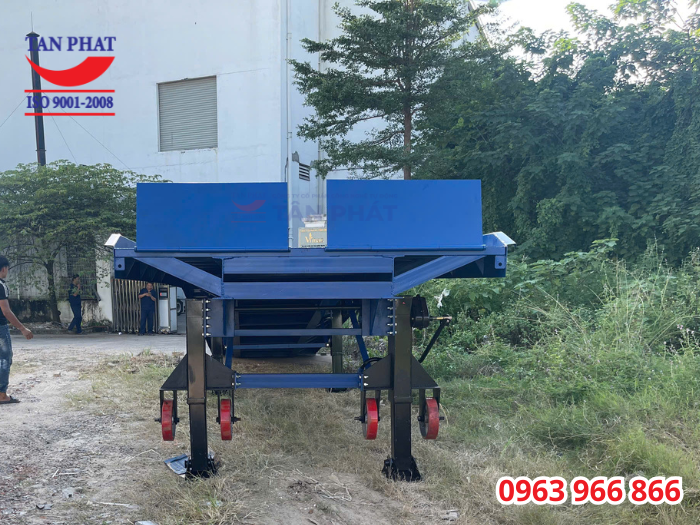 cầu lên xe cont 10 tấn 11m