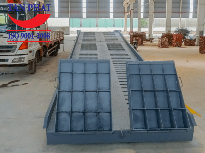 Mặt cầu chống trượt thép phi gân và thép vuông đặc