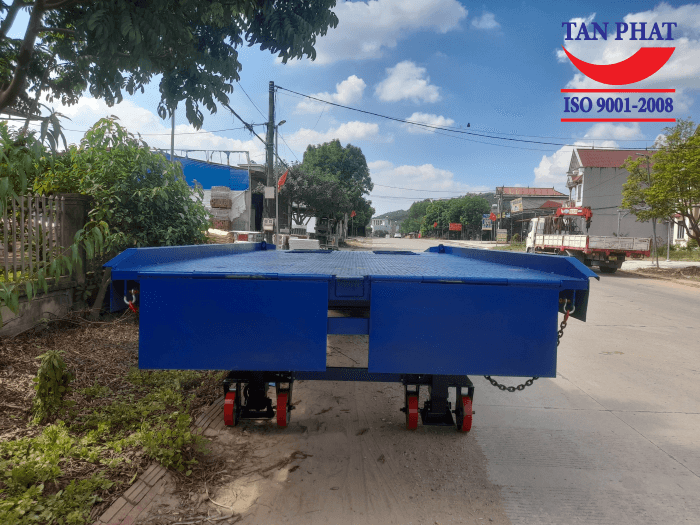 Tấm gá nối liền cầu với thùng công