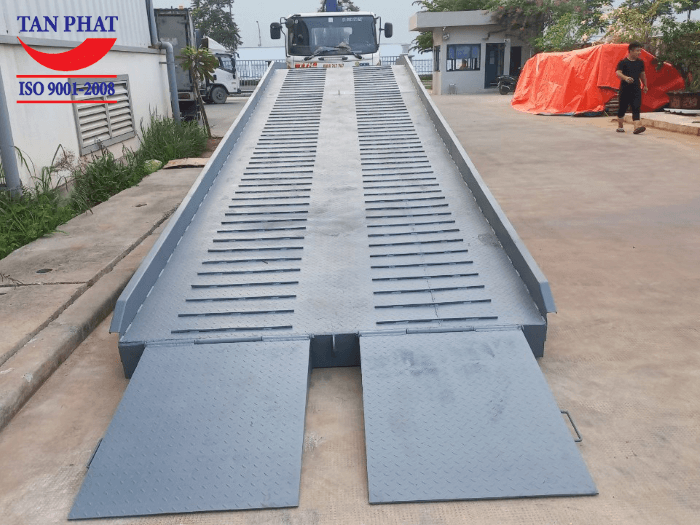 Mặt cầu chống trượt thép phi gân