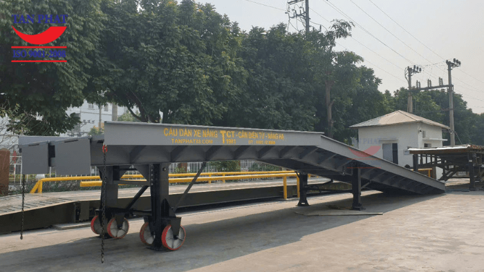 Cầu dẫn đảm bảo tính bền chắc và độ an toàn khi sử dụng dầm thép U, I đúc chất lượng tốt nhất thị trường