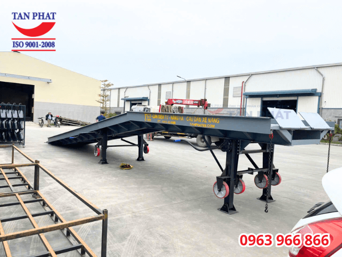 Kết cấu dầm chịu lực của cầu từ thép U, I đúc chất lượng cao nhất trên thị trường, đảm bảo độ bền, chắc và tính an toàn khi sử dụng