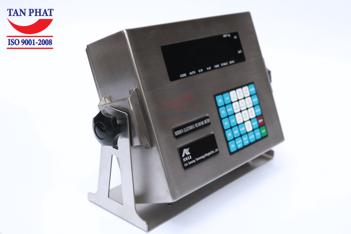 Đầu cân hiển thị D2008FA nhập khẩu chính hãng Keli, có khả năng lưu 1500 mã cân cùng khối lượng bì, 201 mã cân với tên hàng, 100 khách hàng với tên và khối lượng hàng, 2400 mã hàng và 20 mã cân quá tải