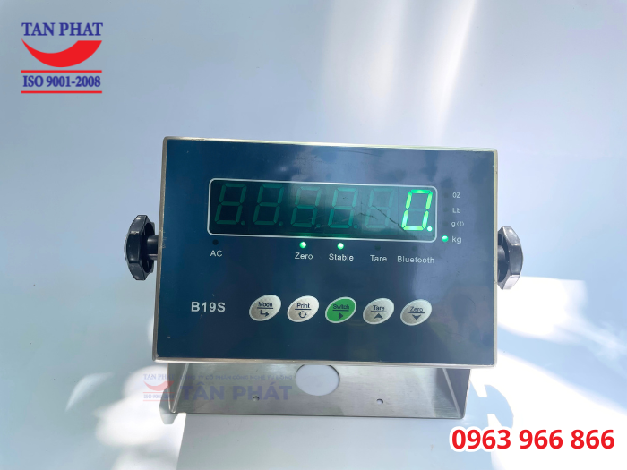 Màn hiển thị led xanh giúp dễ dàng đọc kết quả cân trong mọi điều kiện ánh sáng