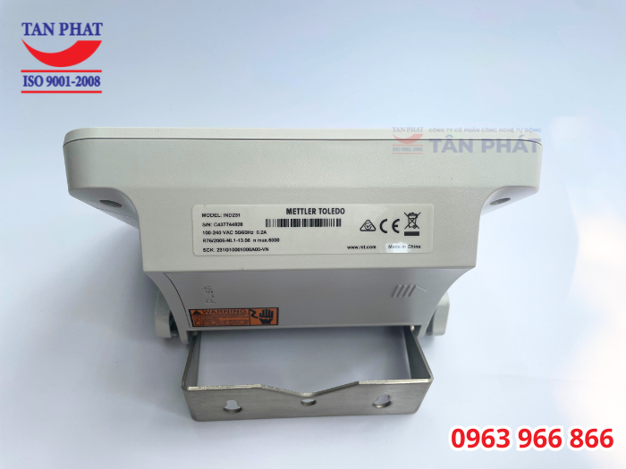 Thông số cơ bản được dán trên đầu cân