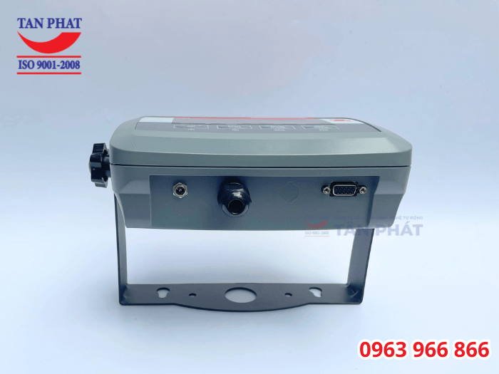 Đầu cân sở hữu cổng kết nối RS232 cho phép kết nối với các thiết bị ngoại vi