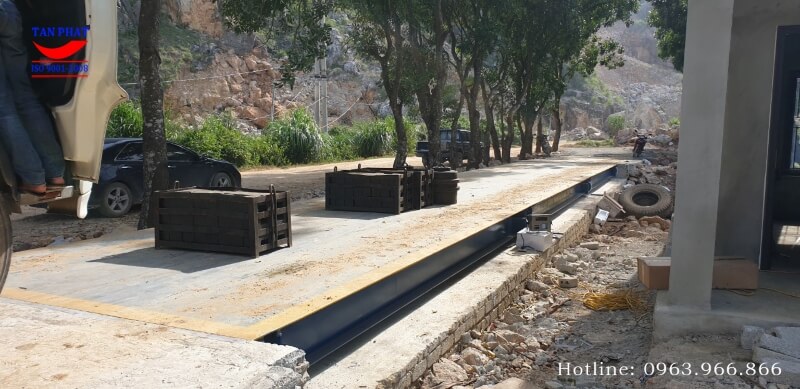 Cân ô tô điện tử tải trọng đa dạng 20-150 tấn