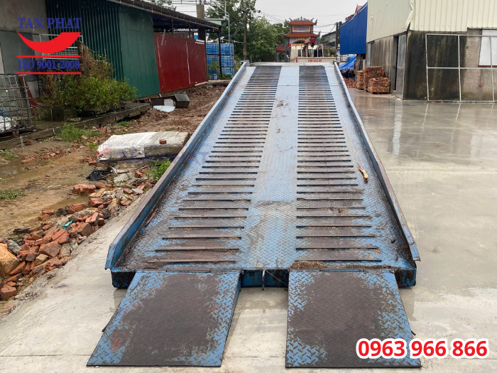 dịch vụ di chuyển cầu dẫn xe nâng