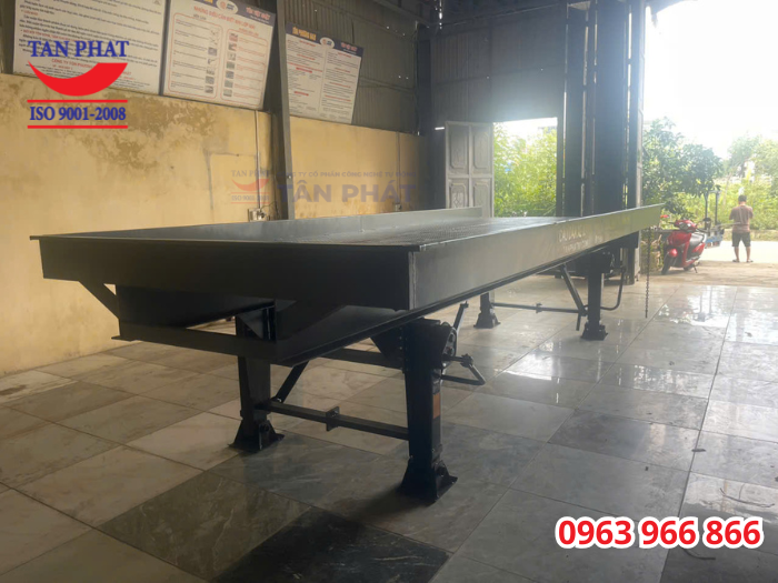 Sản phẩm thường được sử dụng trong các nhà máy, kho xưởng, bến bãi,...