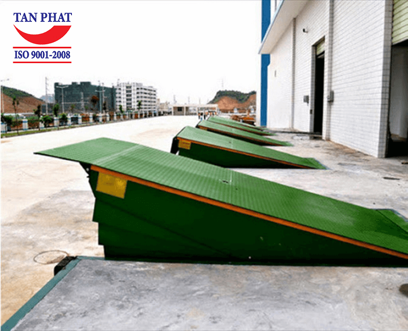 Sàn nâng thủy lực 10 tấn được Tân Phát sản xuất đảm bảo thiết kế đáp ứng nhu cầu sử dụng của khách hàng