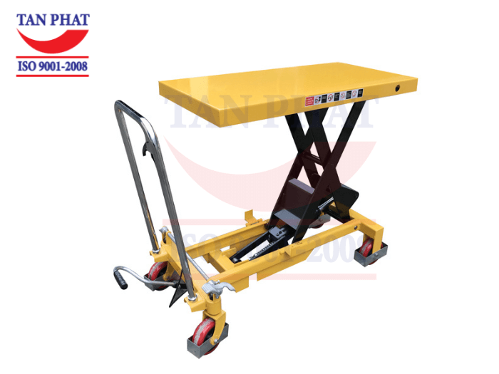 Bàn nâng thủy lực có bánh xe di chuyển