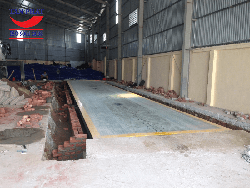 Chi phí lắp đặt cân điện tử 120 tấn chìm tại huyện Sóc Sơn, TP Hà Nội là 210.000.000 vnđ.