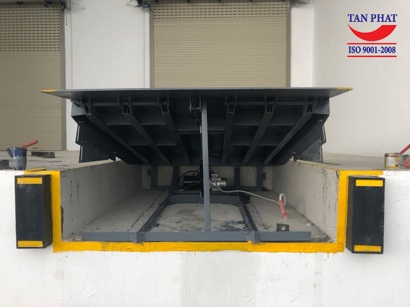 Sàn nâng thủy lực loại 10 tấn