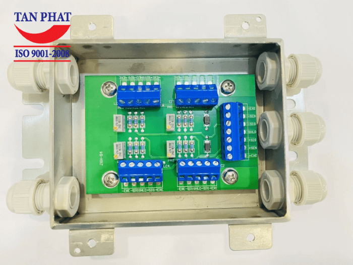 Tân Phát nhập khẩu hộp nối JXHG03-4-D Keli và cung cấp chính hãng ra thị trường với đầy đủ CO, CQ. Vì vậy, quý khách hàng có thể hoàn toàn yên tâm về chất lượng sản phẩm.