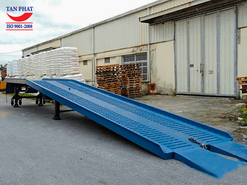 Cầu dẫn xe nâng là thiết bị thường xuyên phải chịu tải trọng lớn