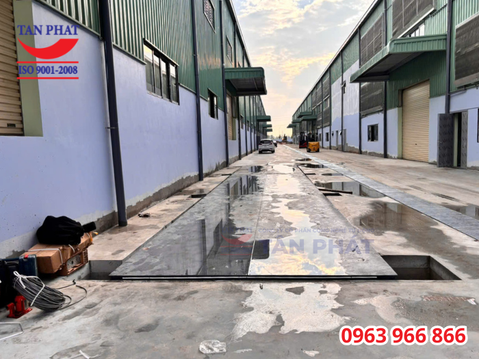 Cân có khả năng chịu tải cao, độ ổn định và tính chính xác tốt