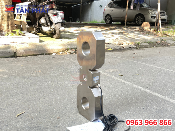 Chất liệu cảm biến lwucj từ thép không gỉ, thiết kế phù hợp để sử dụng trong môi trường công nghiệp nặng