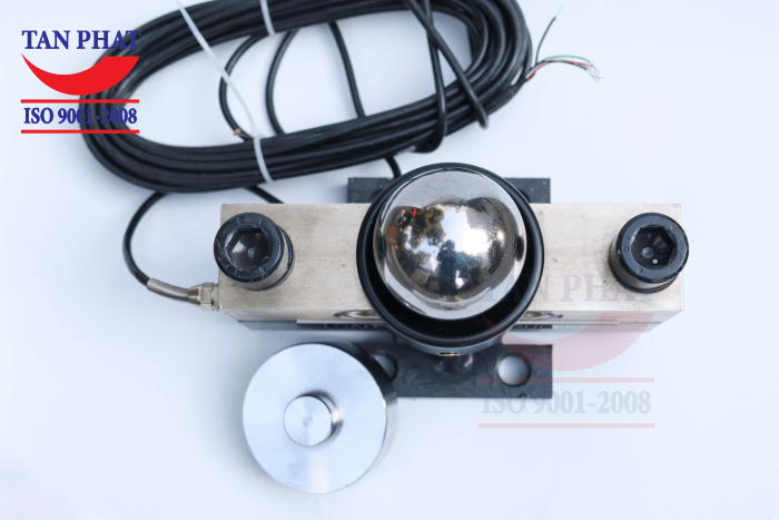 Loadcell QSA 20 tấn có thiết kế dạng cầu bi, vỏ hợp kim thép chống gỉ phù hợp sử dụng trong mọi điều kiện môi trường