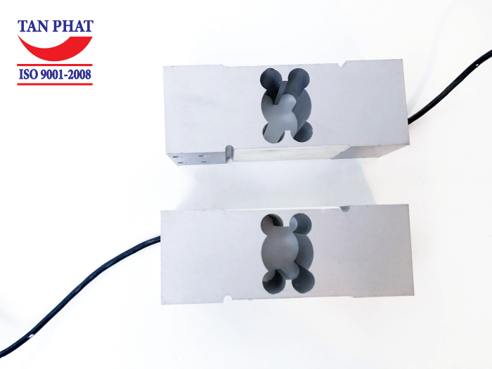 Thiết bị chuyên dùng cho các loại cân điện tử tải trọng nhỏ, cân đóng bao,…Chất liệu cảm biến lực là hợp kim nhôm cao cấp, kích thước nhỏ, khối lượng nhẹ.