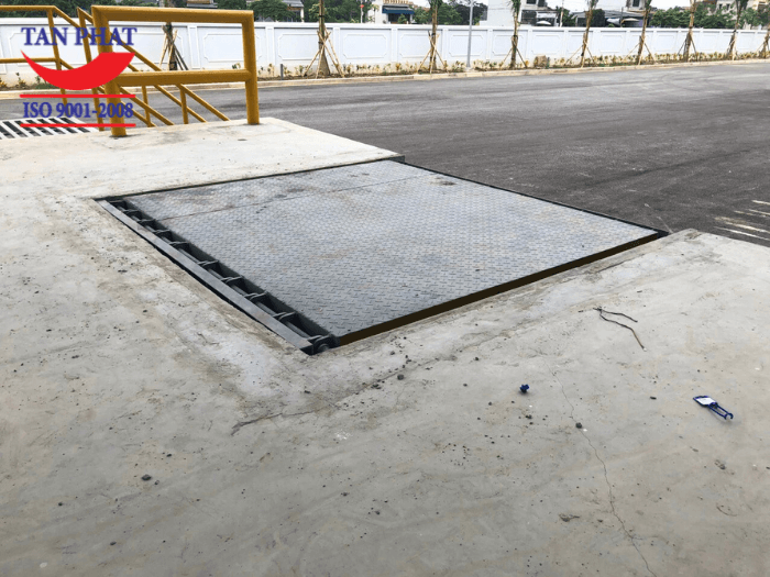 Mặt sàn nâng sử dụng tôn nhám 4mm