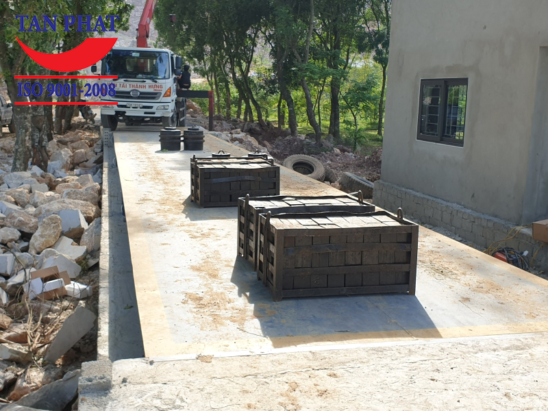 Tân Phát thực hiện hiệu chuẩn cân ô tô sau khi lắp đặt cho khách hàng