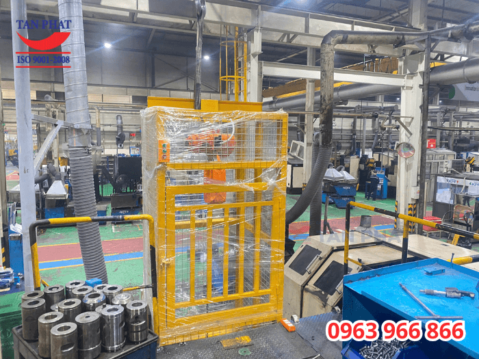 Thang nâng hàng thủy lực 2 tầng 500kg