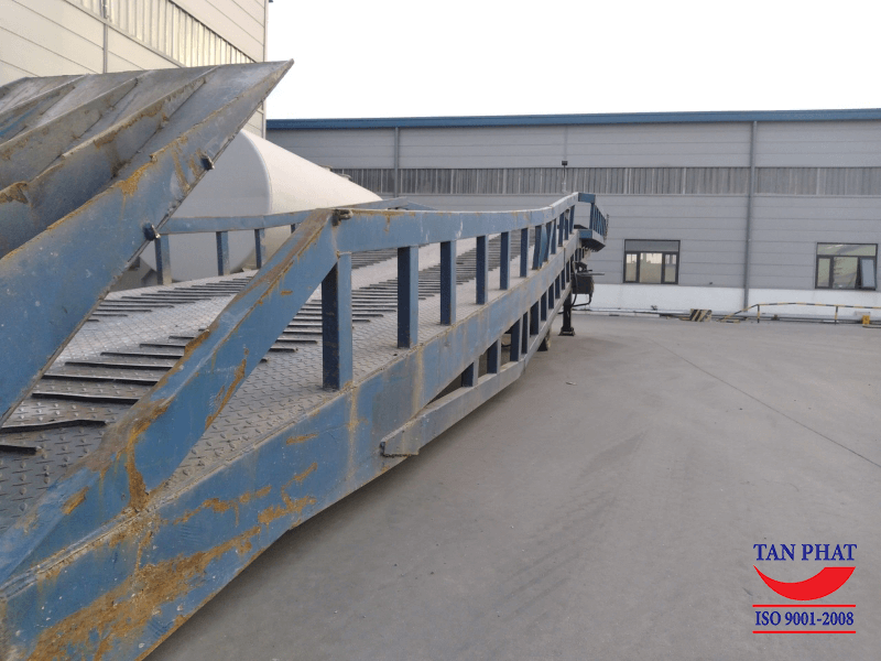 Cầu dẫn xe nâng thanh lý có một số hạn chế về mẫu mã cũng như chất lượng sản phẩm