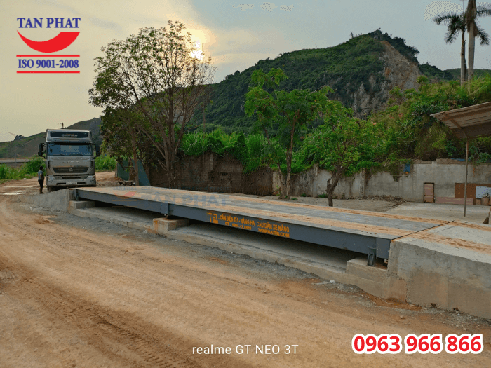 Trạm cân ô tô điện tử 80 tấn, kích thước 12x3m lắp đặt tại TP Hạ Long, tỉnh Quảng Ninh