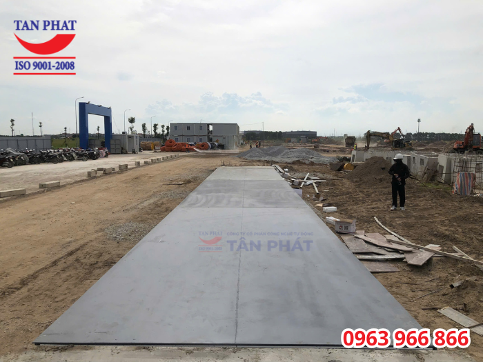 Cân lắp đặt dạng nổi, với 3 module cân chắc chắn, đáp ứng nhu cầu cân xe, hàng hóa của đơn vị khách hàng