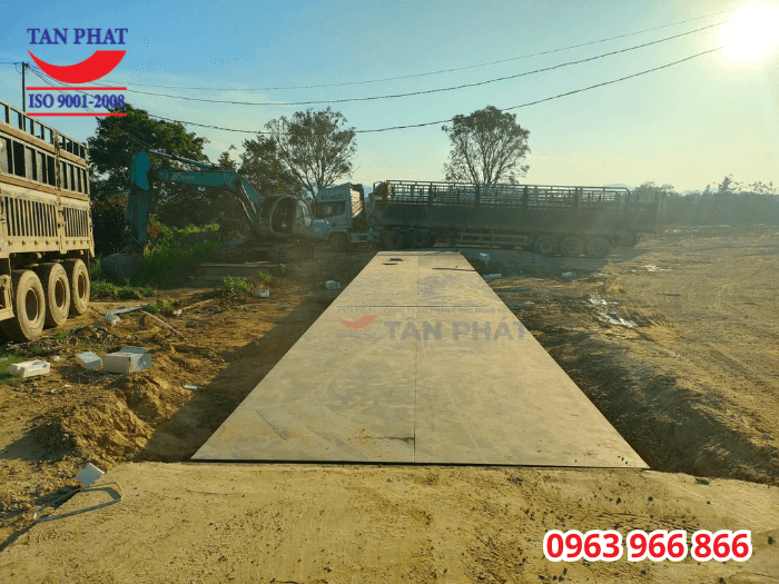 Mặt bàn cân sử dụng thép chịu lực, dầm cân đan thép U, I đúc chắc chắn