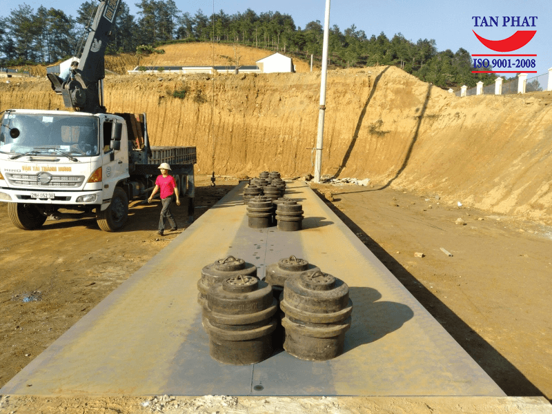 Trạm cân ô tô điện tử 120 tấn được lắp đặt và bàn giao bởi Công ty CP Công nghệ tự động Tân Phát