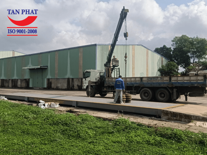 Bàn cân có kích thước 18x3m