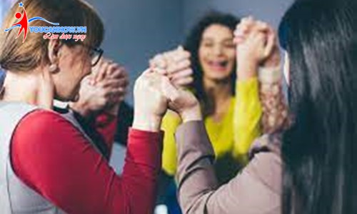 Tác Phong Giao Tiếp Chuyên Nghiệp: Bí Quyết Tỏa Sáng Trong Mắt Người Đối Diện