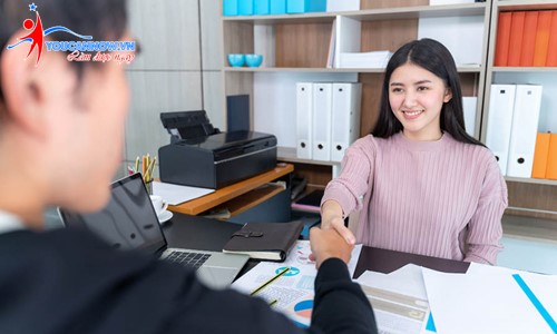 Tình Huống Giao Tiếp Trong Bán Hàng: Làm Sao Chốt Đơn Thành Công?